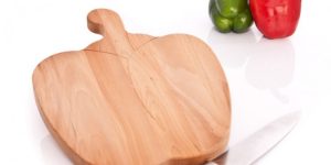 relatiegeschenk-houten-snijplank-bakkerijspecialiteit-relatiegeschenk