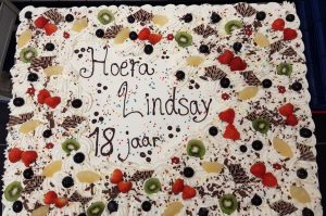 Slagroomtaart_100_personen-bestellen-bezorgen